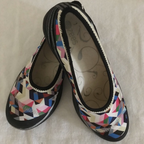 Bzees Shoes - Bzees shoes size 8